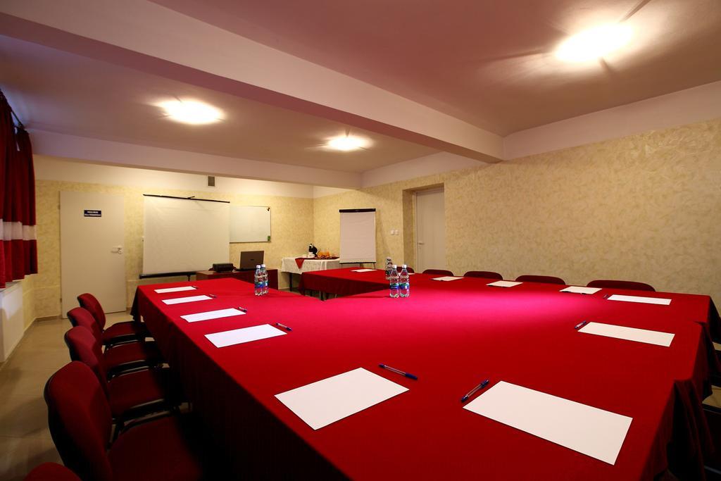 Hotel Monika Cracovie Extérieur photo