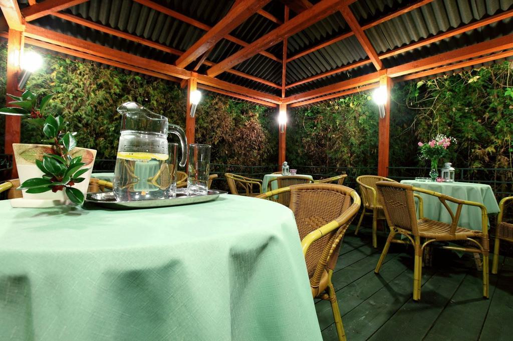 Hotel Monika Cracovie Extérieur photo