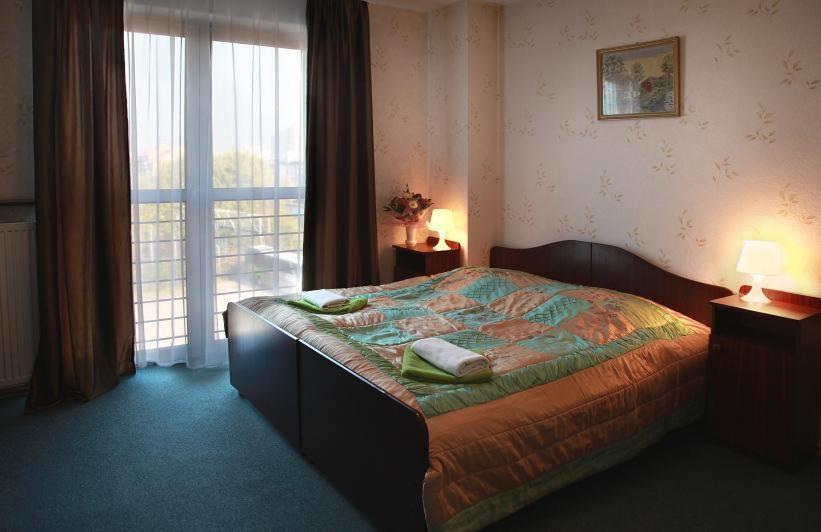 Hotel Monika Cracovie Extérieur photo